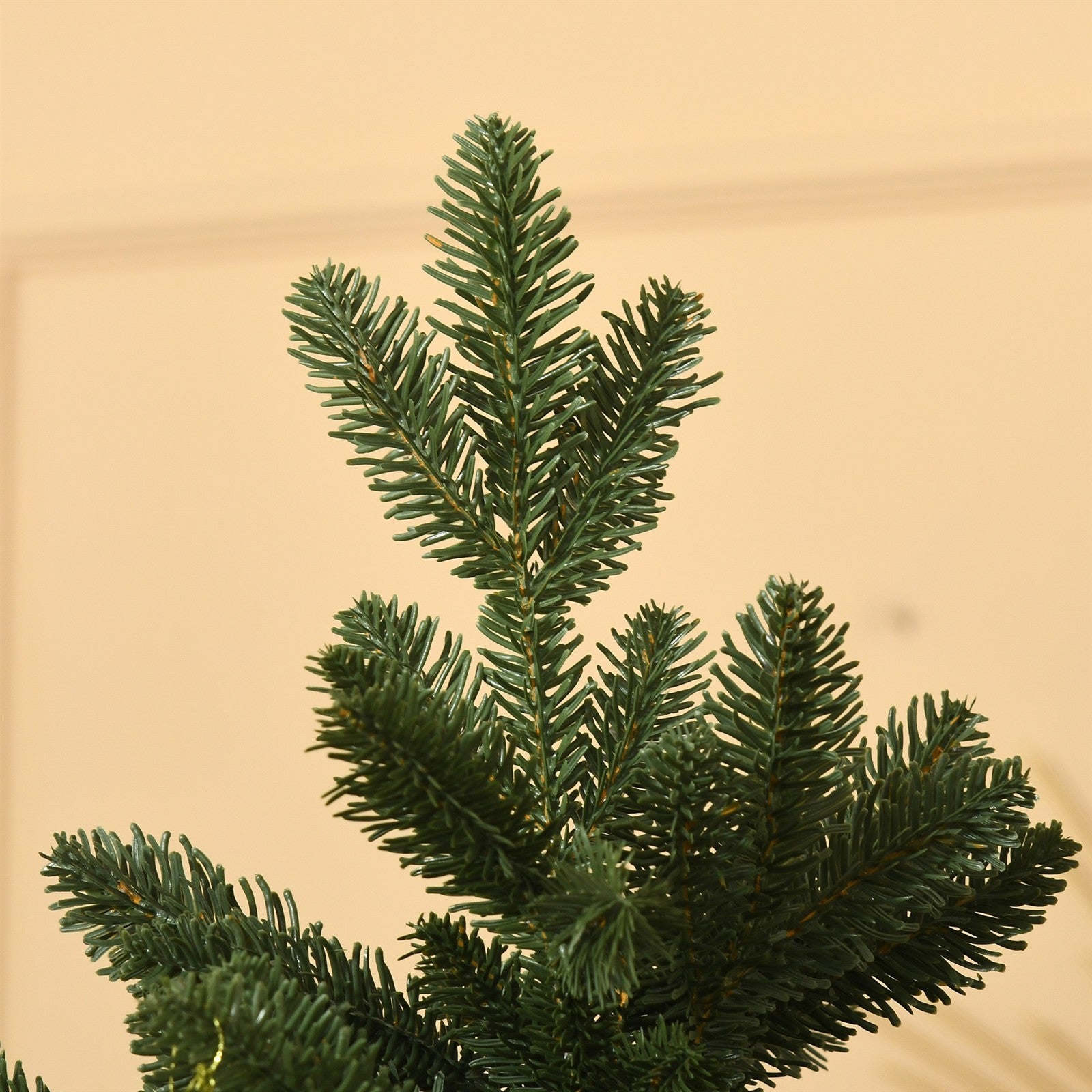 Künstlicher Weihnachtsbaum 180 cm Tannenbaum künstlich mit 748 Spitzen, 3 verschiedenen Blätterformen flammhemmend Christbaum mit Metallständer für drinnen