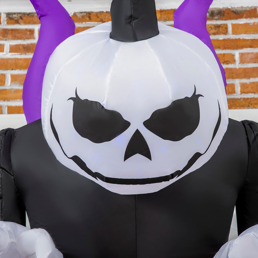 Gespenst mit Kürbiskopf Halloweendeko aufblasbar mit blauem Flammeneffekt 88 x 79 x 210cm