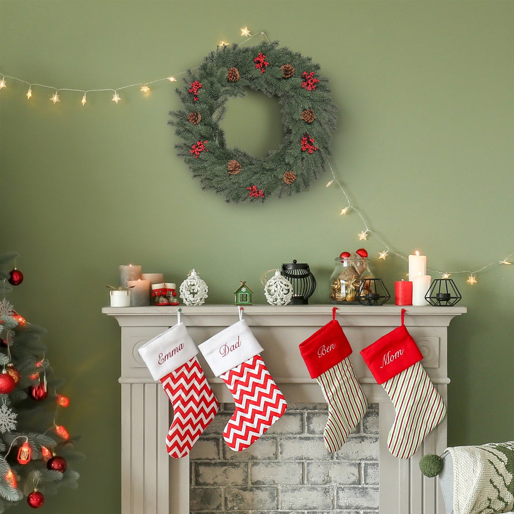 Weihnachtskranz 60 cm Türkranz mit 40 LEDs Zapfen roten Beeren Künstlicher Weihnachtskranz Weihnachten Adventskranz Haustür Kränze für Außen, Innen, Advent, Fenster