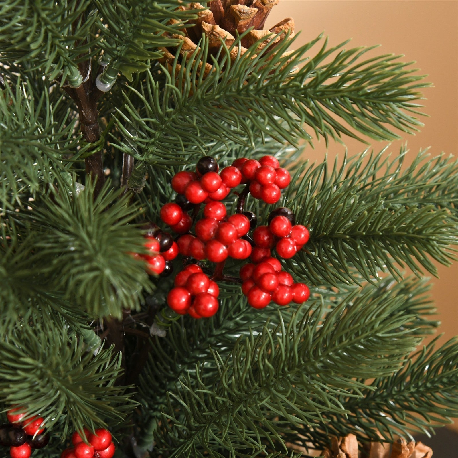 Mini-Weihnachtsbaum Weihnachtsdekoration, inkl. Schmuck, rote Beeren, 50 cm hoch, inkl. Zementsockel, Grün + Mehrfarbig
