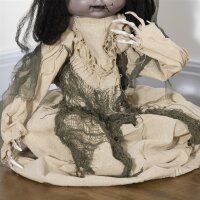 Halloween Dekoration Geisterpuppe mit Spezialeffekten und Soundfunktion 80 cm x 23 cm x 83 cm