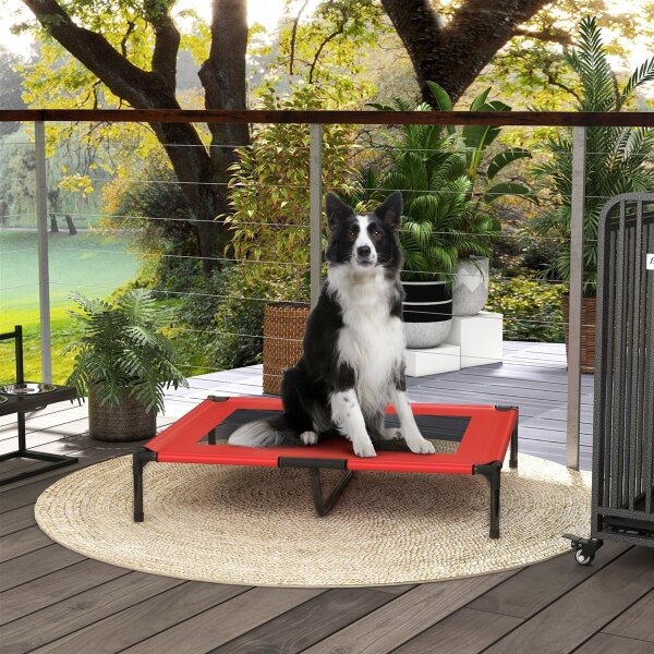 Hundebett, Hundeliege, robust, erhöht & wetterfest, bis 50 kg, 92x76x18cm, Rot