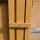 Hasenstall Kaninchenstall aus Holz mit aufklappbarem Dach, 2 Türen, auslaufsicherer Schale, 115x44,3x65 cm Hellgelb