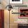 Stehlampe, runder Schirm, Fußschalter, langes Kabel, eleganter Look, Metall, Grau